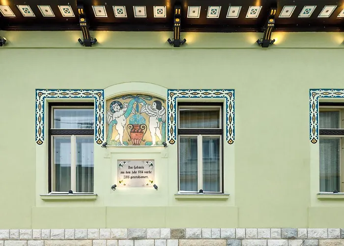 Schuster Boarding House